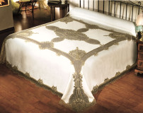 Cantù Bedcover in Pure Linen